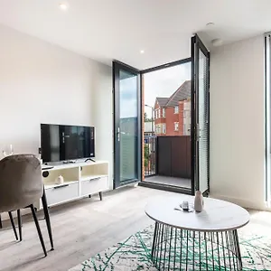 https://apt-spacious-and-bright-2-bedroom-in.yorkshirehotels.net